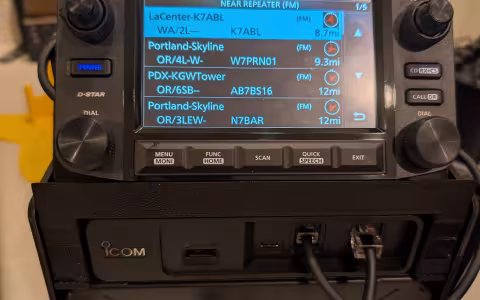 ICOM ID-5200a featuring Repeater-scores.app Near Repeater Database